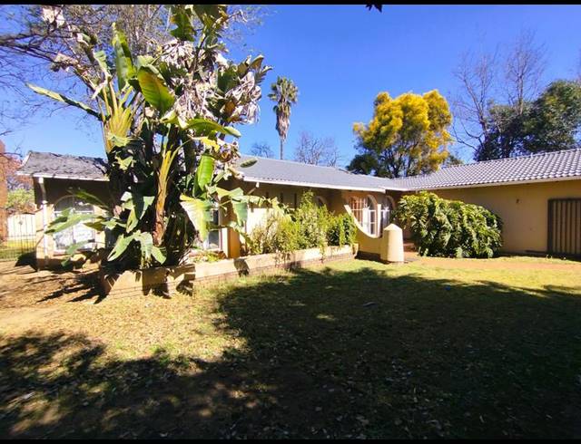 5 BEDROOM HOUSE FOR SALE IN SUNWARD PARK